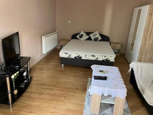 Апартаменты Apartmanovy Dom Slavia Бойнице Экстерьер фото